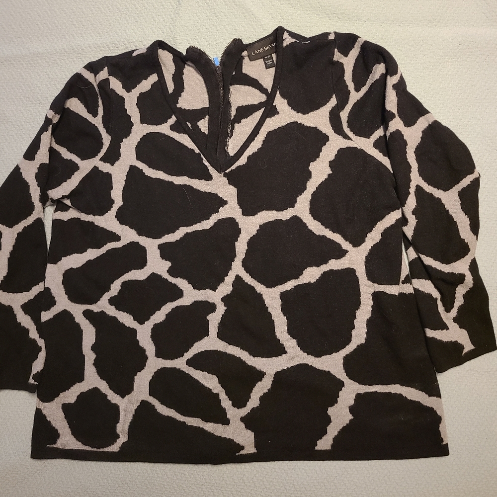 Animal Print V-Neck Lightweight Sweater 18/20 Lane Bryant